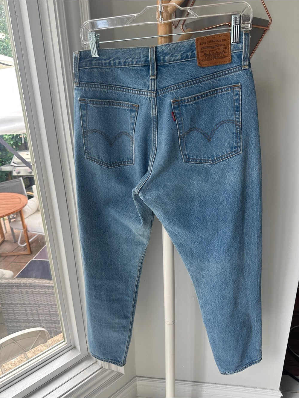 LEVI’S WEDGIE Women’s Premium Light Blue Denim Jeans Straight Leg Size 28